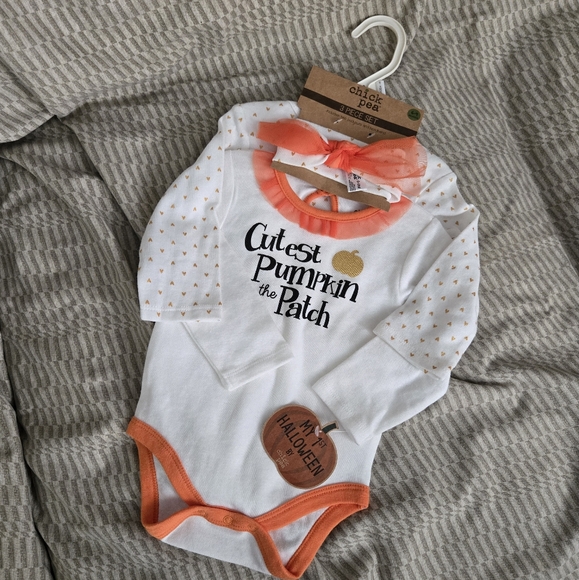 3pc ChickPea Onesie set - Picture 1 of 6